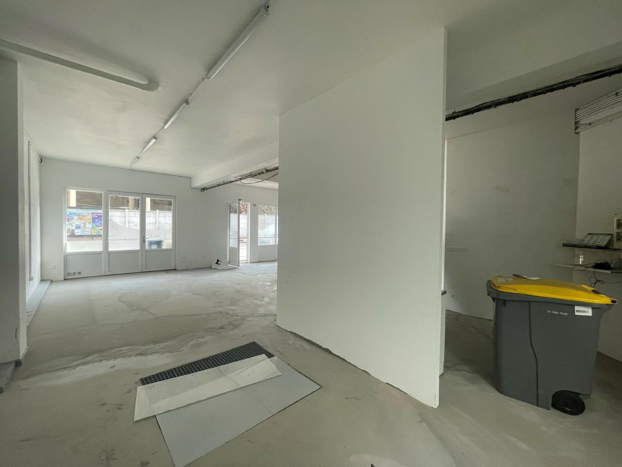 Local d'activité Issy-les-Moulineaux 123m² Location local d'activité Issy-les-Moulineaux Hauts-de-Seine OLACT2421542 2